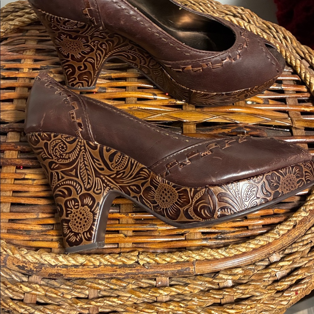 Rare Nine West Zonner 7Z Bohemian Platform Heels